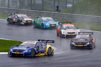 Skandalös: Audi-Motorsportchef Dr. Wolfgang Ullrich und Fahrer Timo Scheider © DTM